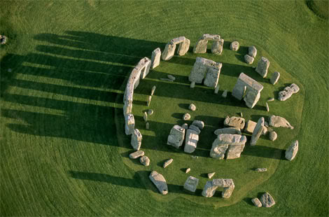 lh-stonehenge